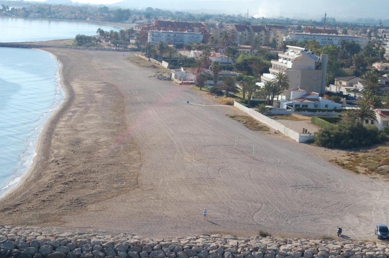 Apartamento Primera Linea De Mar Denia Bagian luar foto