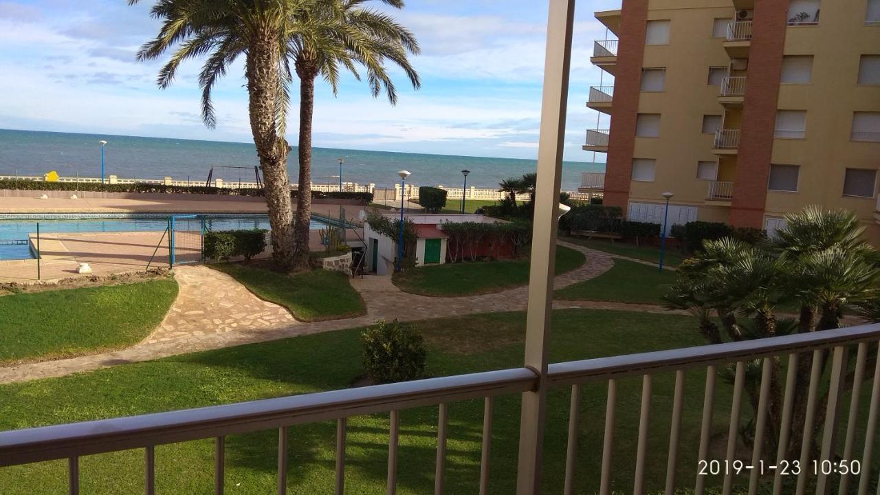 Apartamento Primera Linea De Mar Denia Bagian luar foto