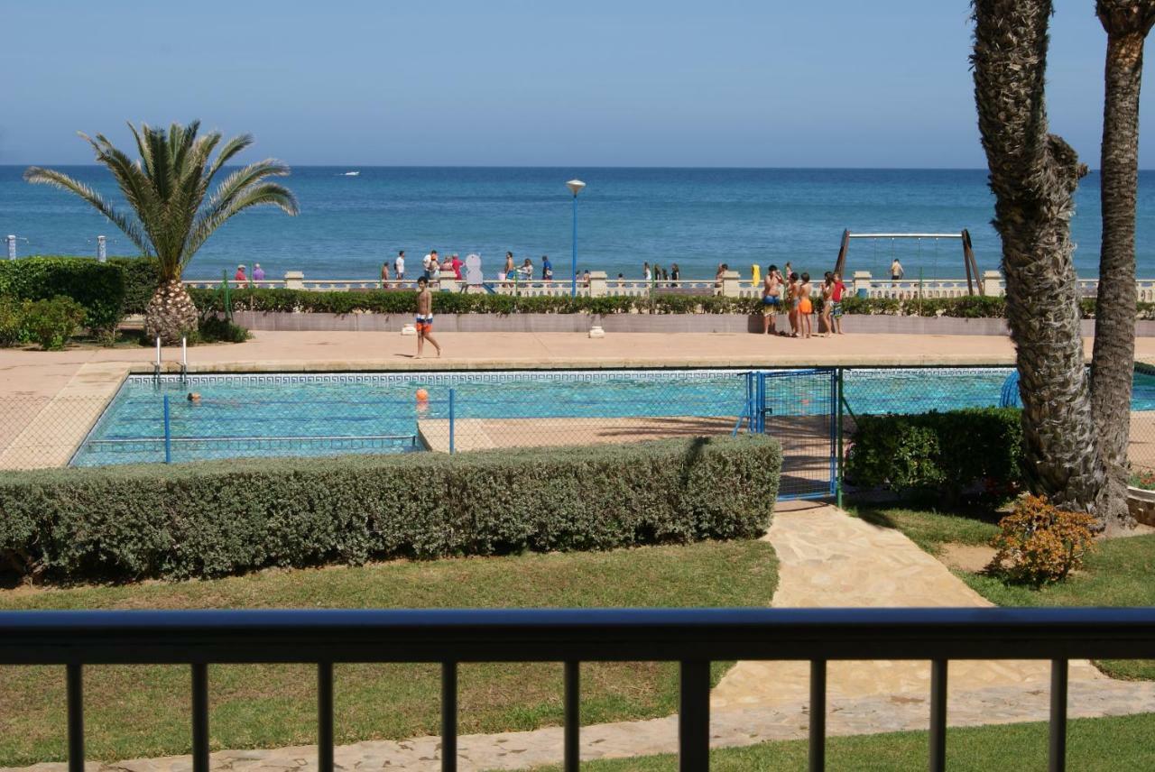 Apartamento Primera Linea De Mar Denia Bagian luar foto